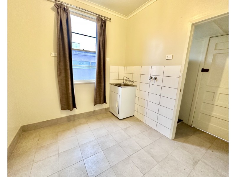 92 Lachlan Street, Hay NSW 2711