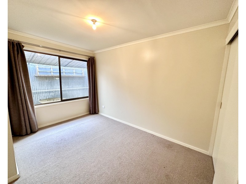 92 Lachlan Street, Hay NSW 2711