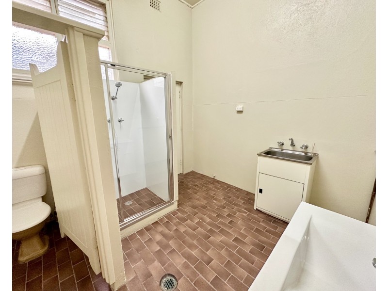 92 Lachlan Street, Hay NSW 2711