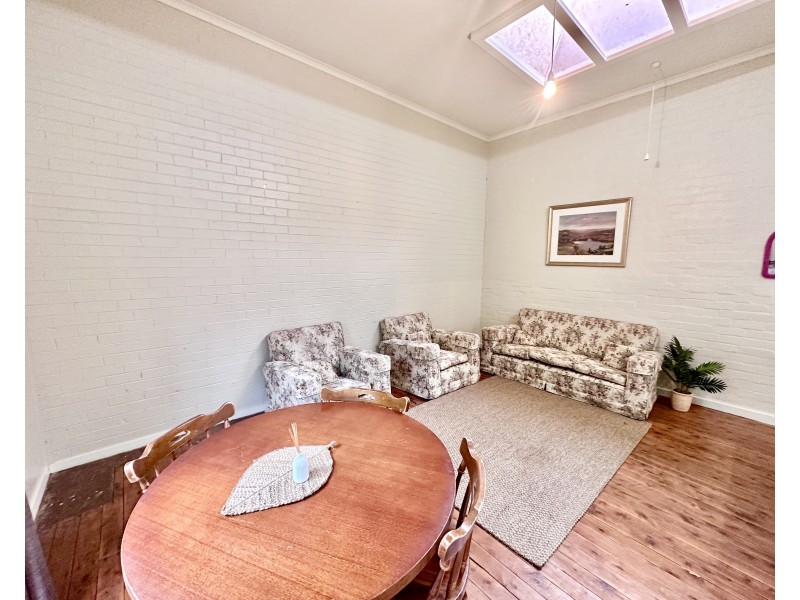 92 Lachlan Street, Hay NSW 2711