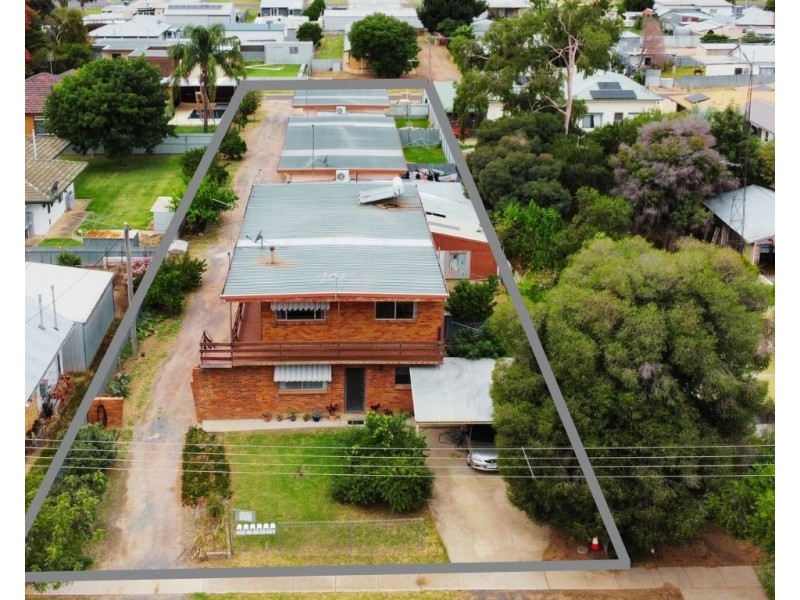 227 Edward Street, Hay NSW 2711