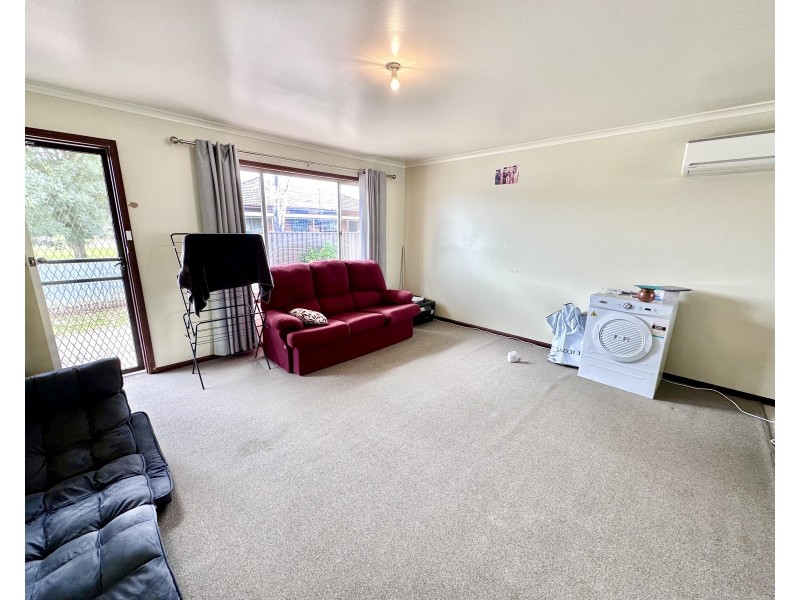 227 Edward Street, Hay NSW 2711