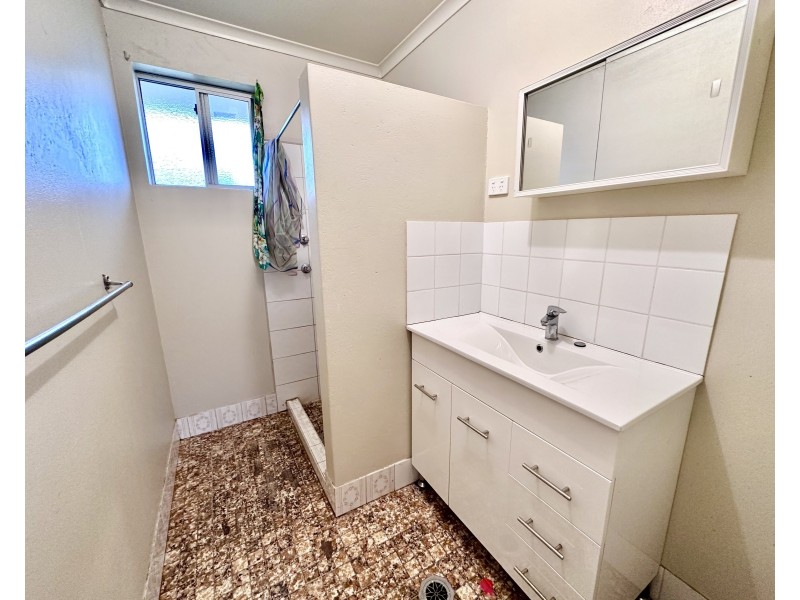 225 Maiden Lane, Hay NSW 2711