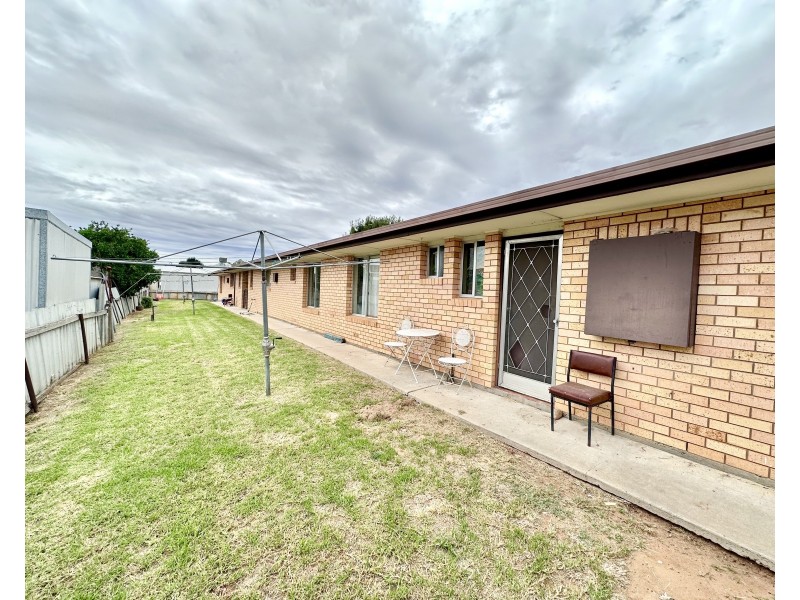 225 Maiden Lane, Hay NSW 2711