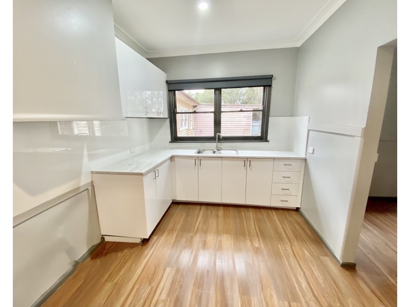 4/411 Sloane Street, Deniliquin NSW 2710