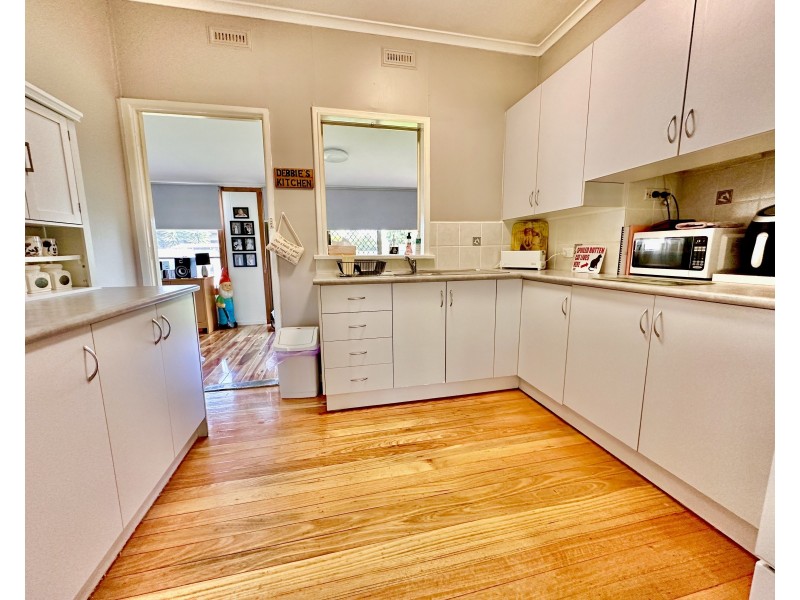 288 Sloane Street, Deniliquin NSW 2710