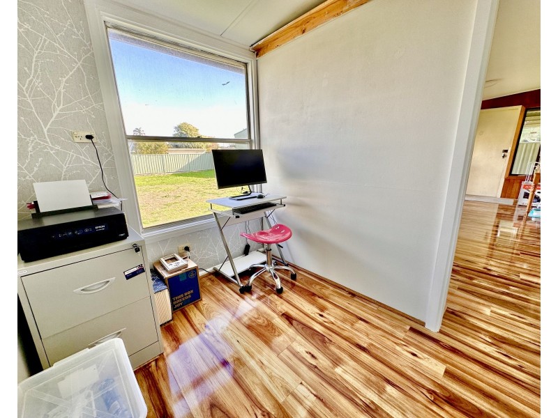 288 Sloane Street, Deniliquin NSW 2710