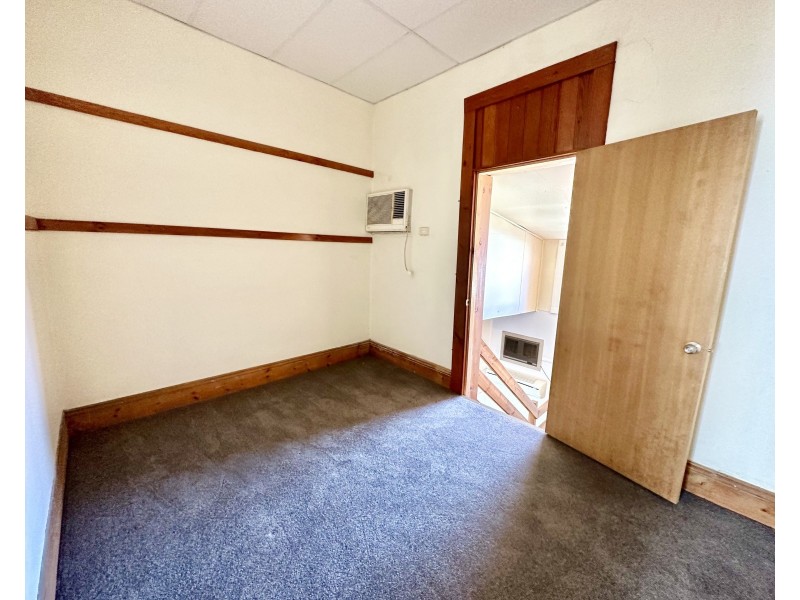 42 Napier Street, Deniliquin NSW 2710