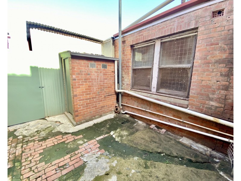 42 Napier Street, Deniliquin NSW 2710