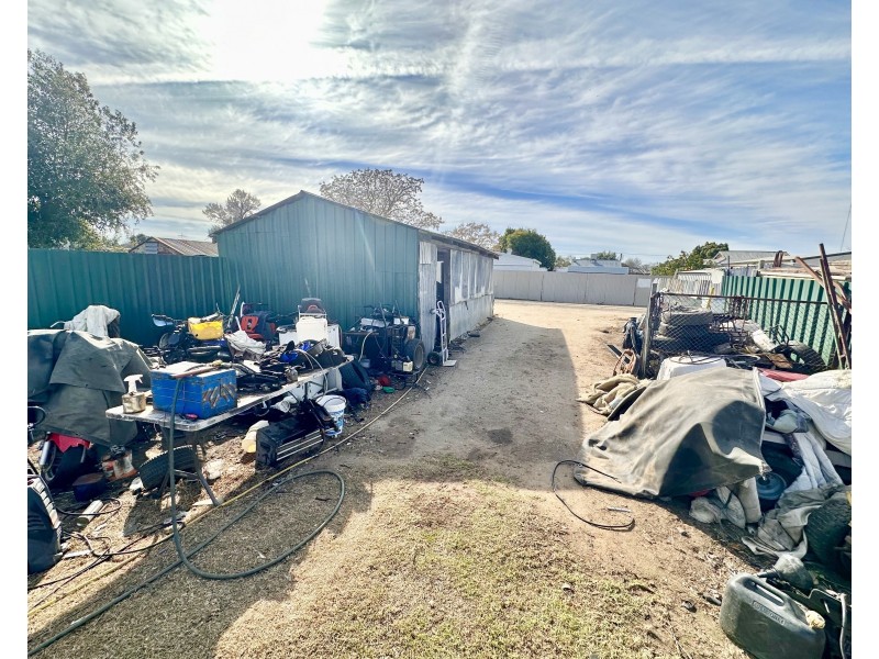 431 CHURCH STREET, Hay NSW 2711