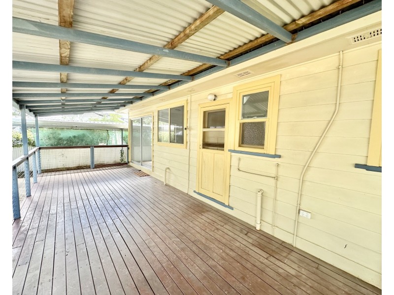 324 JONES AVENUE, Deniliquin NSW 2710