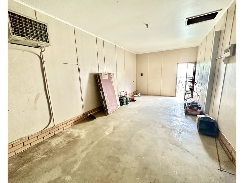 1&2/464a Waradgery Place, Hay NSW 2711