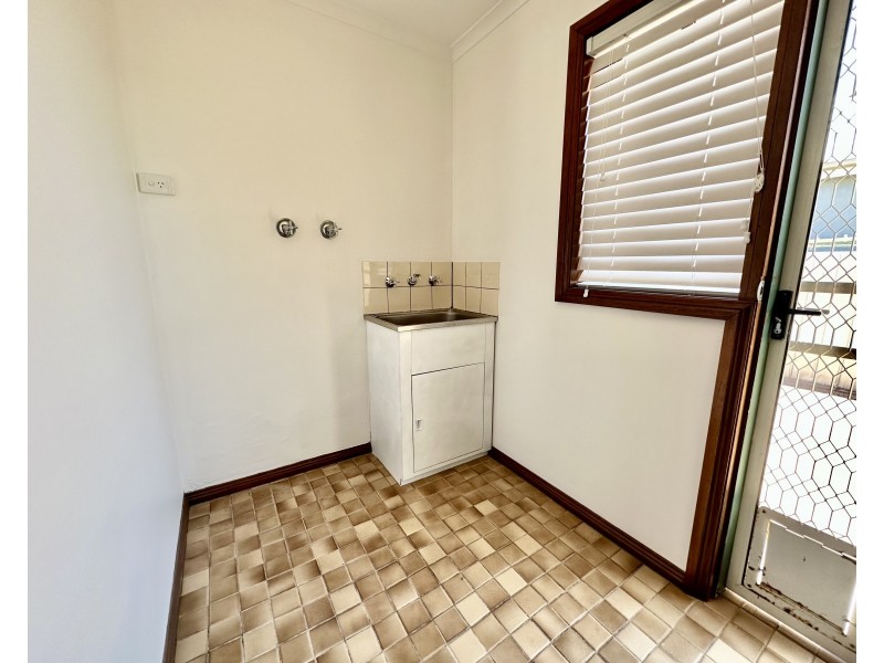 1/179 FAULKNER STREET, Deniliquin NSW 2710