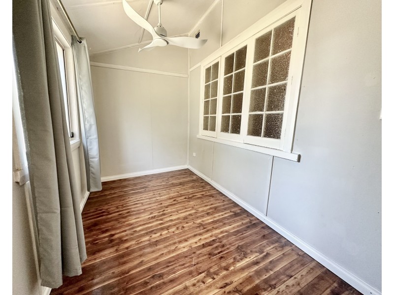 222 Lachlan Street, Hay NSW 2711