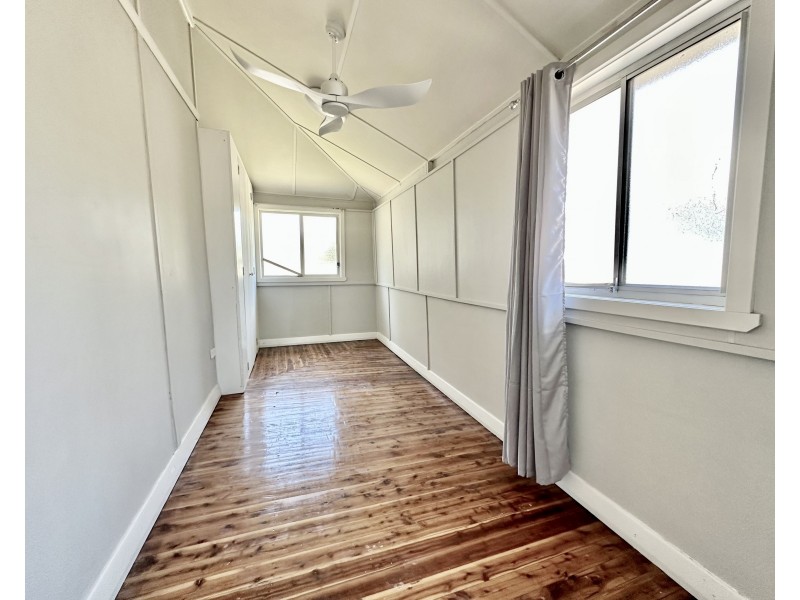 222 Lachlan Street, Hay NSW 2711