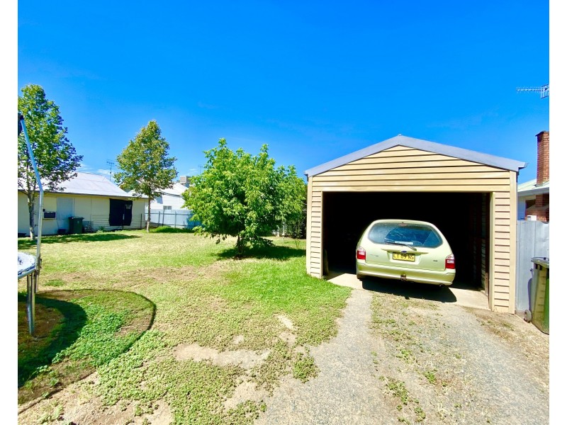 109 Hardinge Street, Deniliquin NSW 2710
