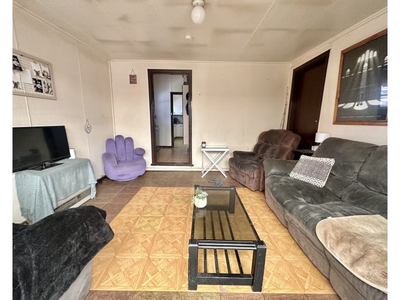 255 VICTORIA STREET, Deniliquin NSW 2710