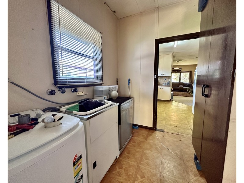 255 VICTORIA STREET, Deniliquin NSW 2710