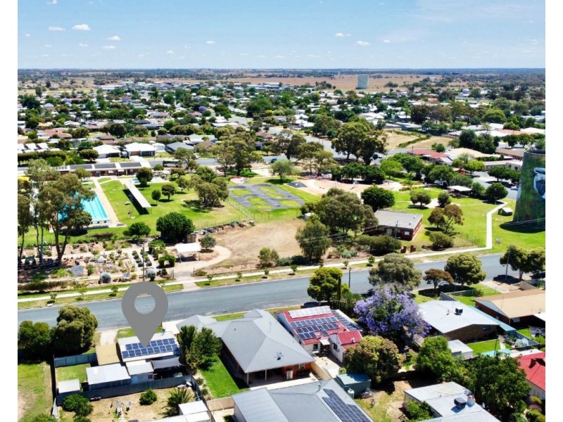 425 Whitelock Street, Deniliquin NSW 2710