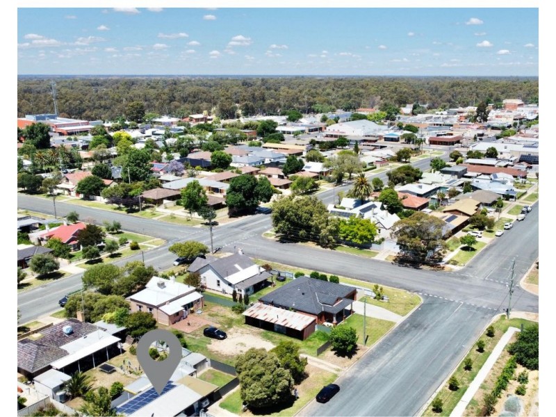 425 Whitelock Street, Deniliquin NSW 2710