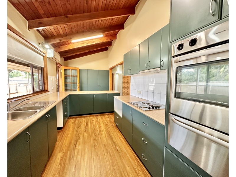 255 COKE STREET, Hay NSW 2711