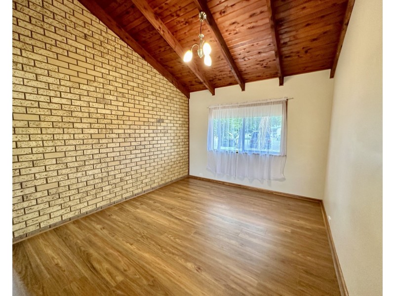 255 COKE STREET, Hay NSW 2711