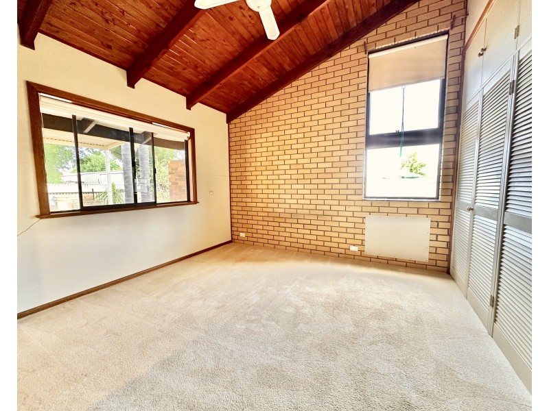 255 COKE STREET, Hay NSW 2711