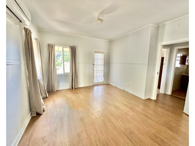 226 Lindsay Street, Hay NSW 2711