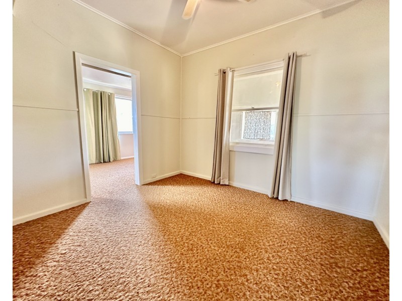 226 Lindsay Street, Hay NSW 2711