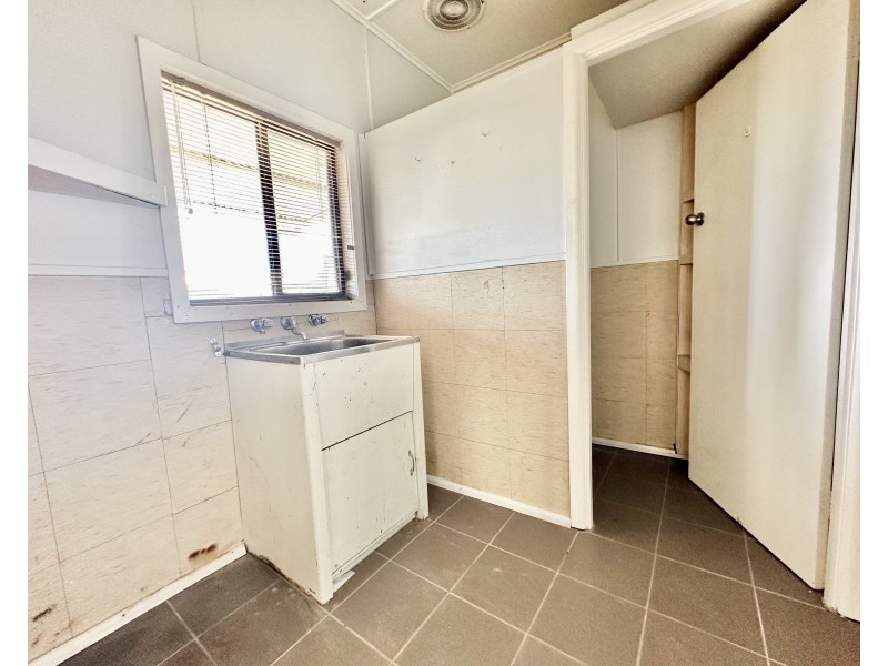 226 Lindsay Street, Hay NSW 2711