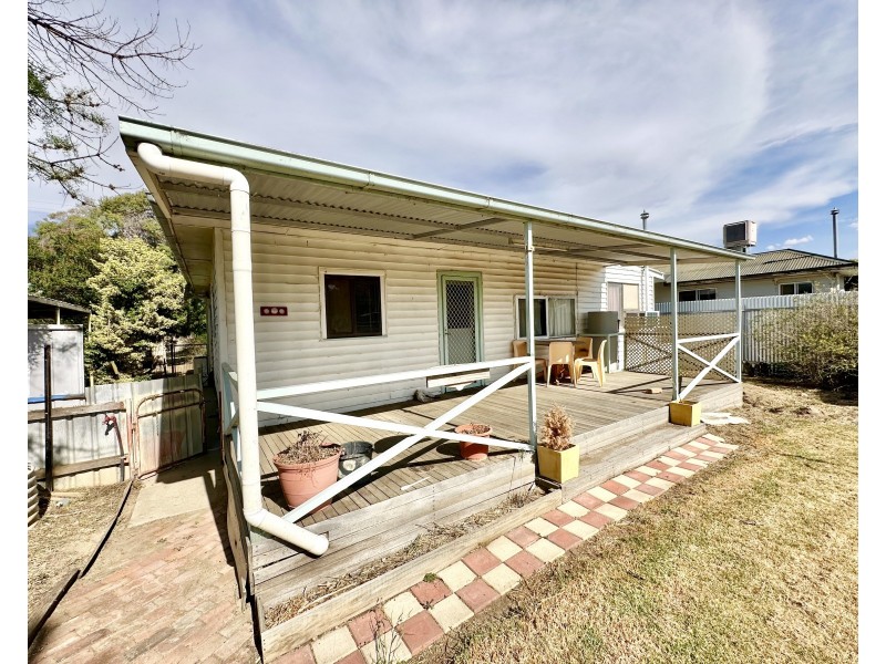 226 Lindsay Street, Hay NSW 2711