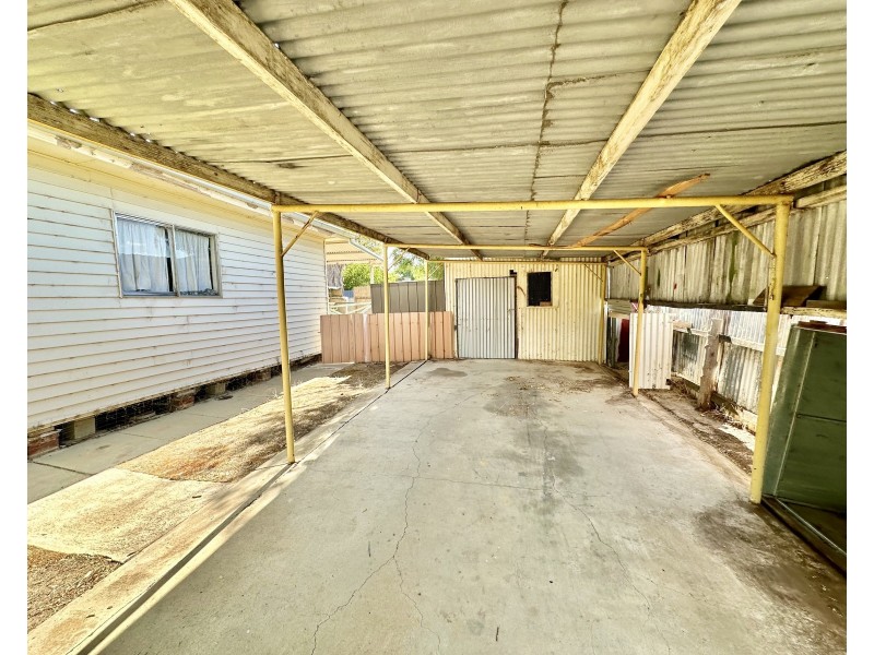 226 Lindsay Street, Hay NSW 2711