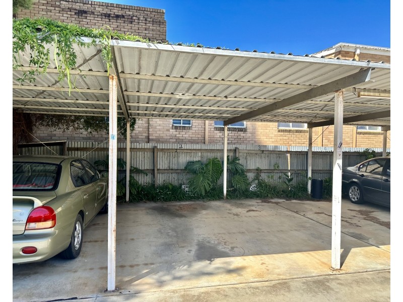 2  82 Edwardes St, Deniliquin NSW 2710