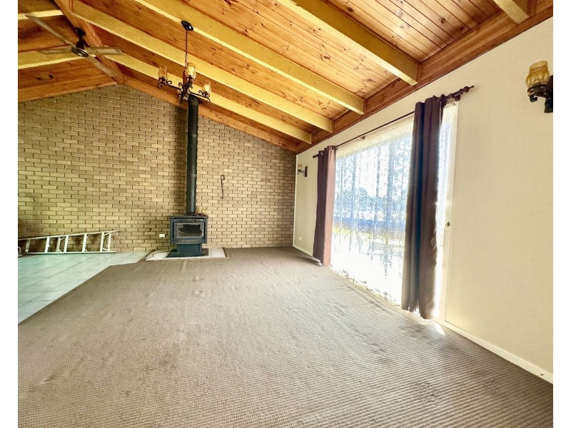 111 Decimus Street, Deniliquin NSW 2710