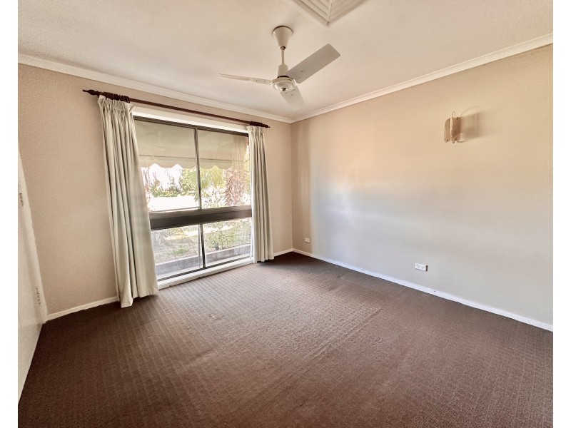 111 Decimus Street, Deniliquin NSW 2710