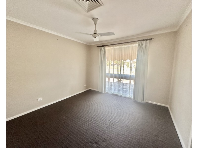 111 Decimus Street, Deniliquin NSW 2710