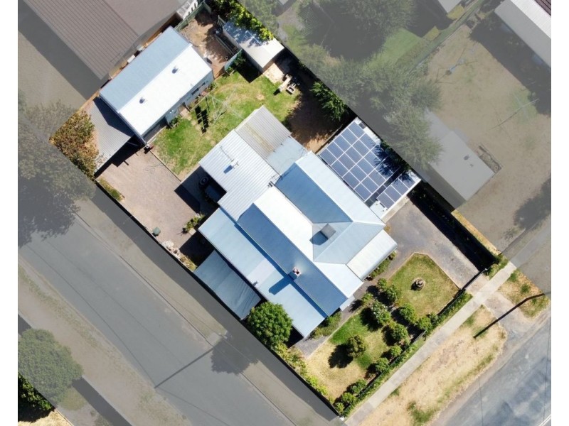 93 Hardinge Street, Deniliquin NSW 2710