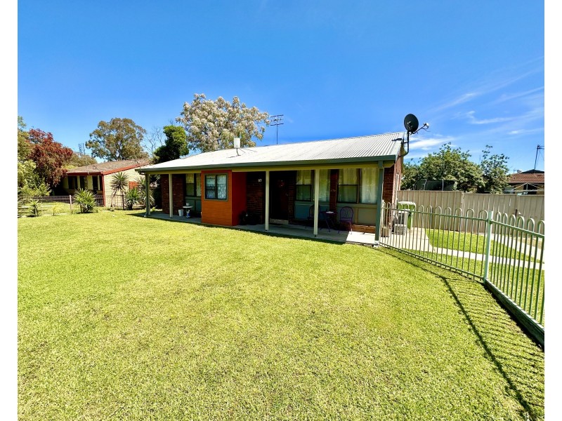 97 Decimus Street, Deniliquin NSW 2710