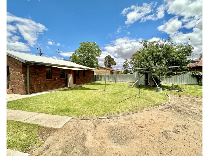 97 Decimus Street, Deniliquin NSW 2710