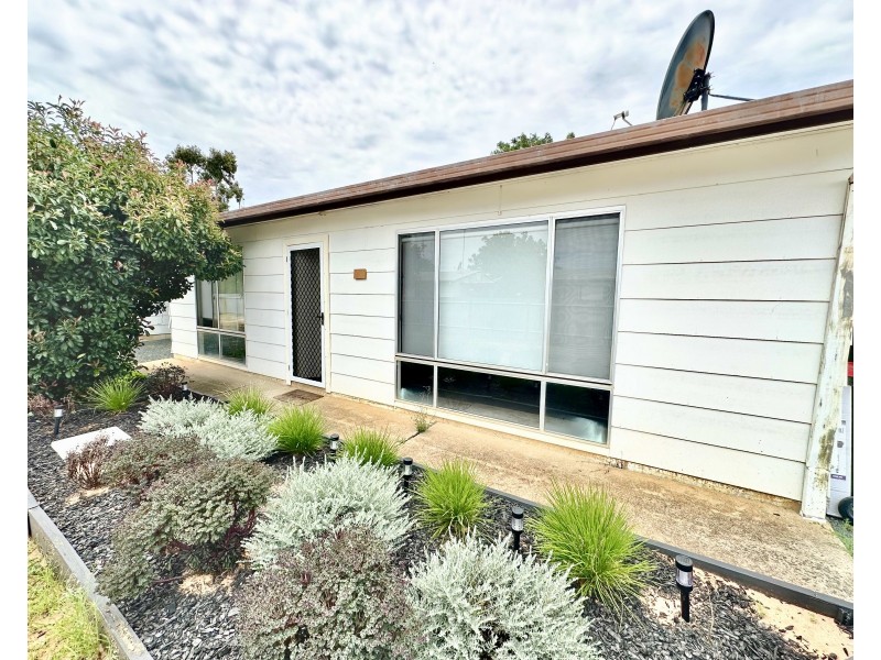 1-3/525 CLAY STREET, Hay NSW 2711