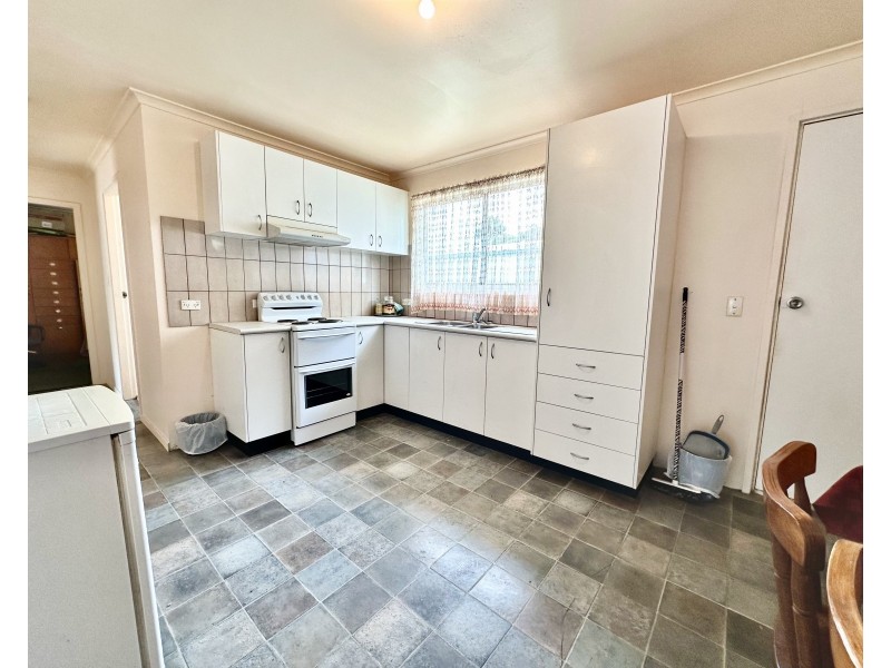 1-3/525 CLAY STREET, Hay NSW 2711