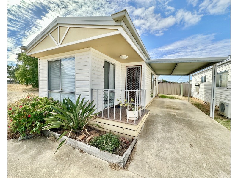 9/73-75 BUTLER STREET, Deniliquin NSW 2710