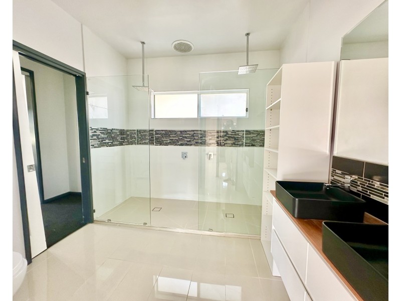 71 COREE STREET, Finley NSW 2713