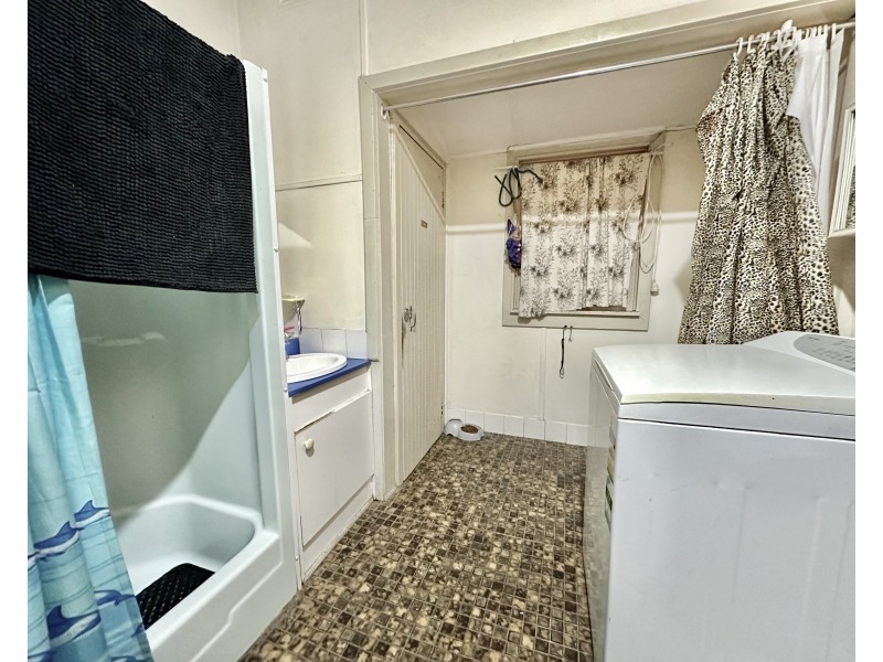 369 MACAULEY STREET, Hay NSW 2711