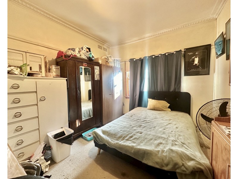 369 MACAULEY STREET, Hay NSW 2711
