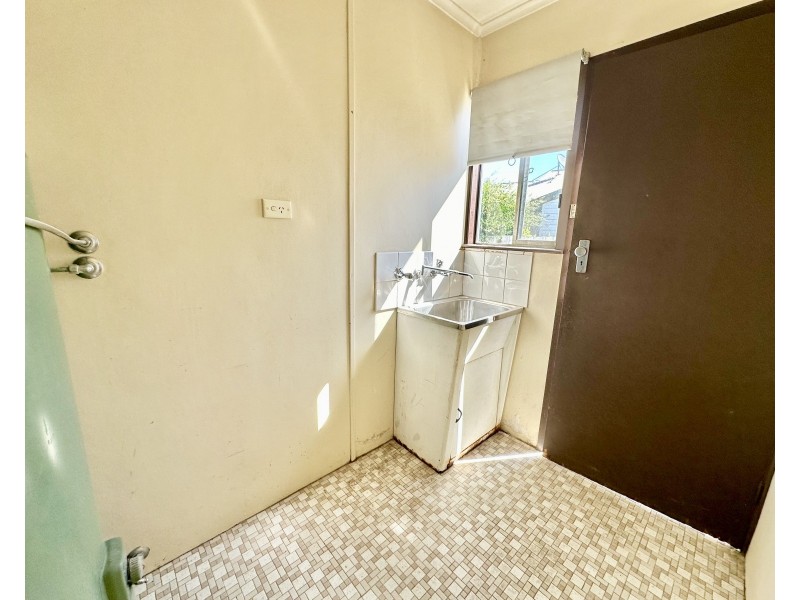 406 CADELL STREET, Hay NSW 2711