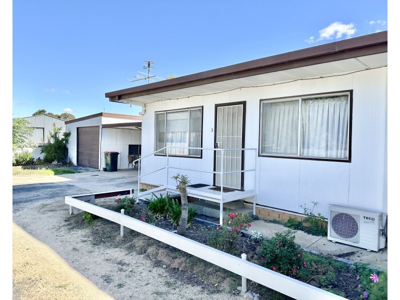 406 CADELL STREET, Hay NSW 2711