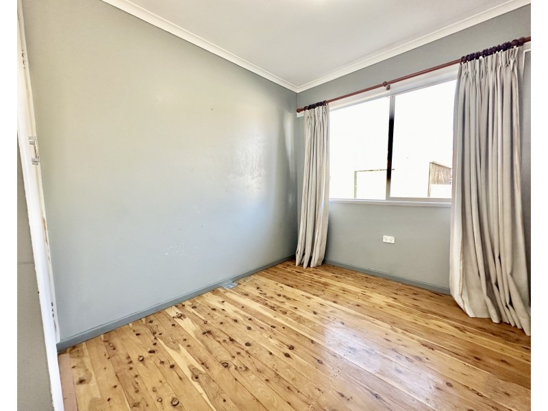 406 CADELL STREET, Hay NSW 2711