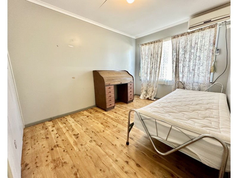 406 CADELL STREET, Hay NSW 2711