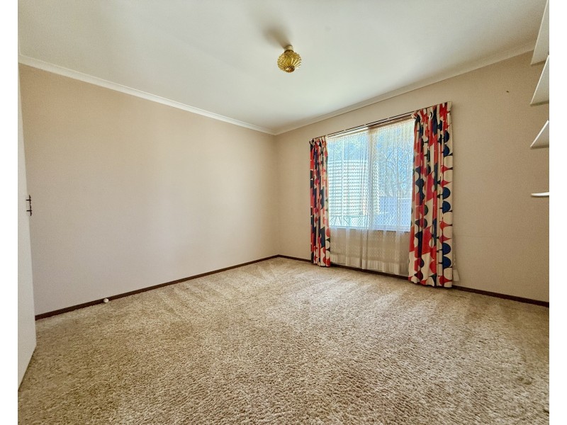 454 Church Street, Hay NSW 2711